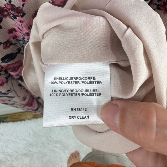 Gal Meets Glam Julia Seersucker Floral Midi Dress - Picture 7 of 7